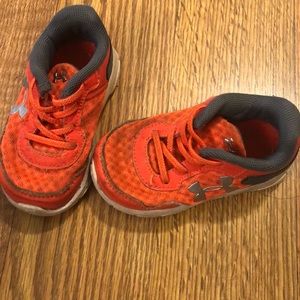 Under armor tennis shoes